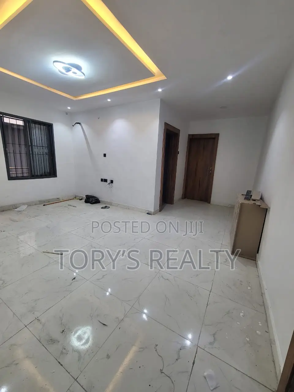 2bdrm Apartment in Lekki Phase 1 for rent