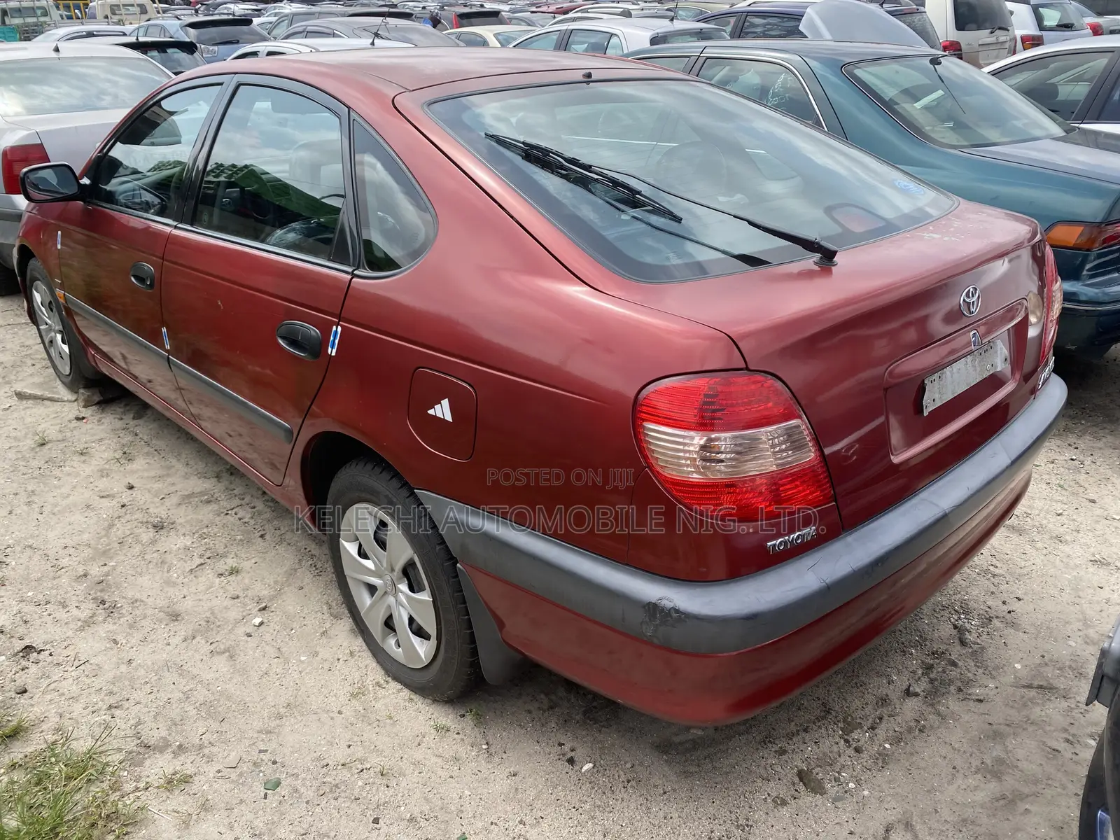 Toyota Avensis 1.6 VVT-i 2003 Red