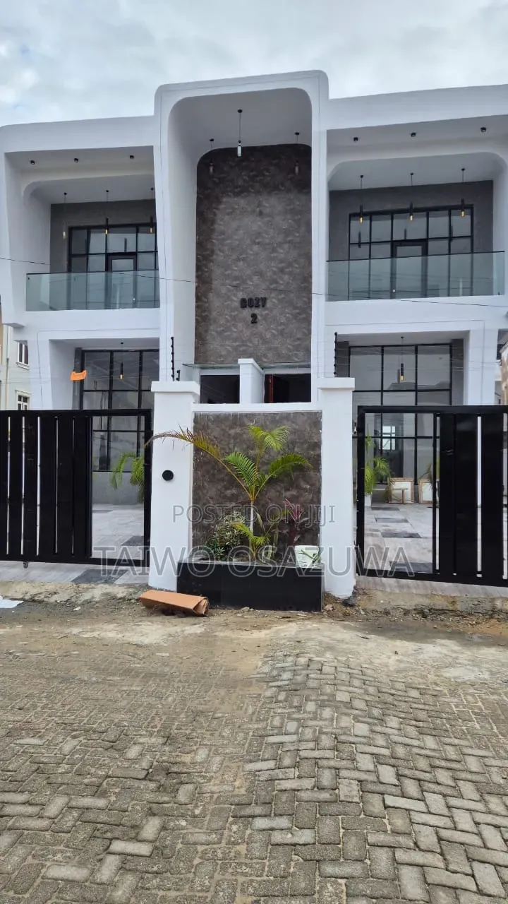 5bdrm Duplex in Leaking Palm City., Ado / Ajah for sale