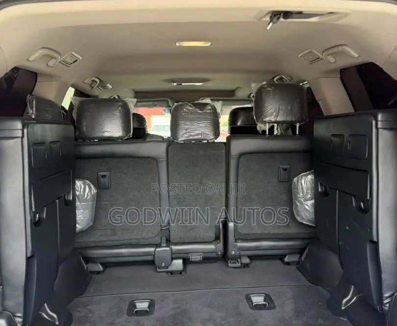 Lexus LX 570 AWD 2016 Black