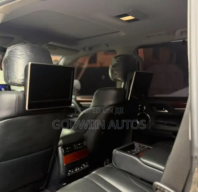 Lexus LX 570 AWD 2016 Black