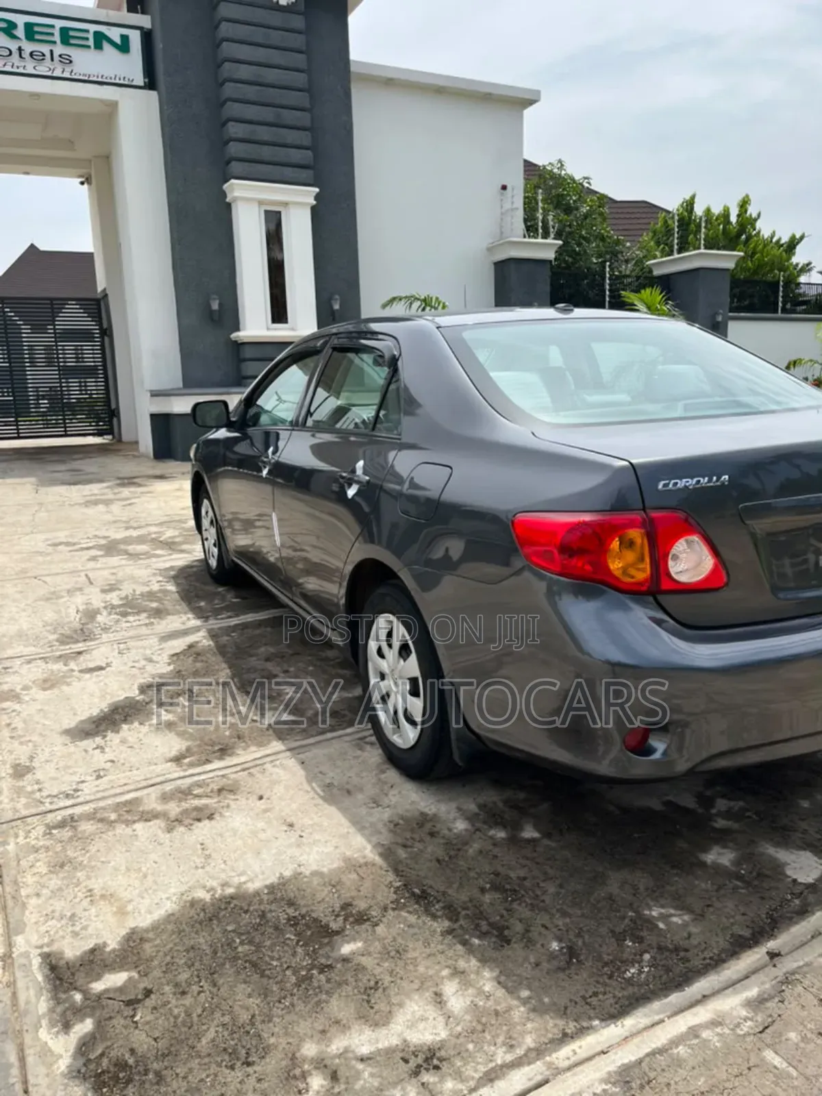 Toyota Corolla 2010 Gray