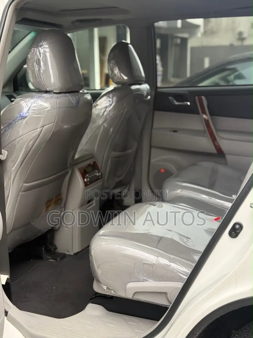 Toyota Highlander Limited 3.5l 4WD 2013 Silver