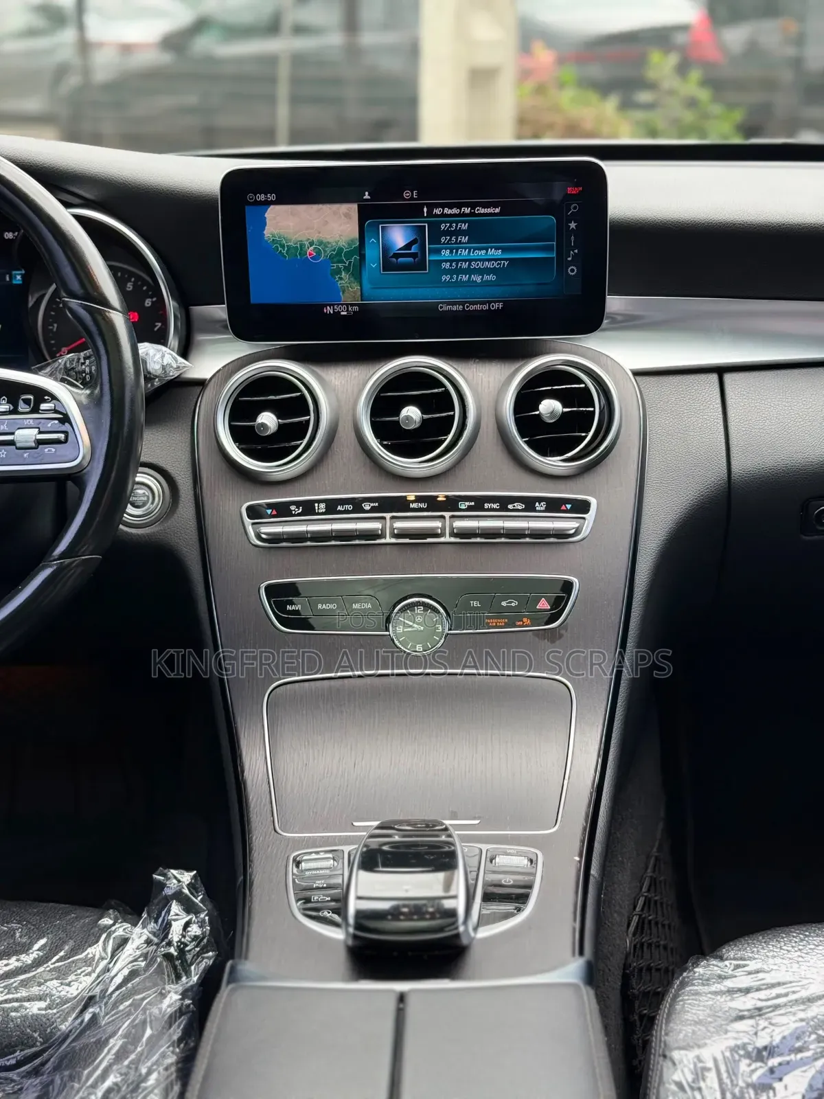 Mercedes-Benz C300 2021