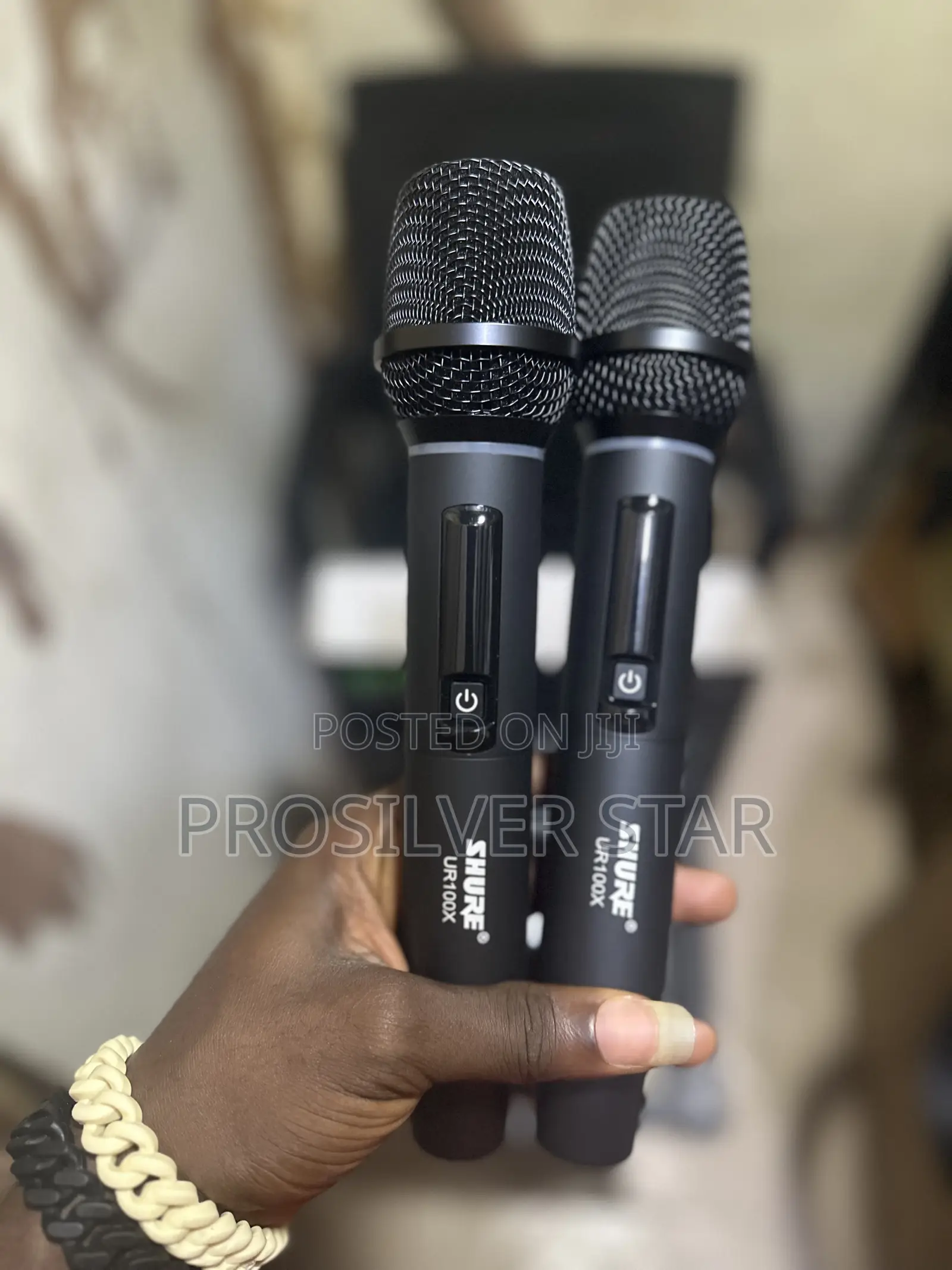 Shure UR100X UHF Wireless Microphone System