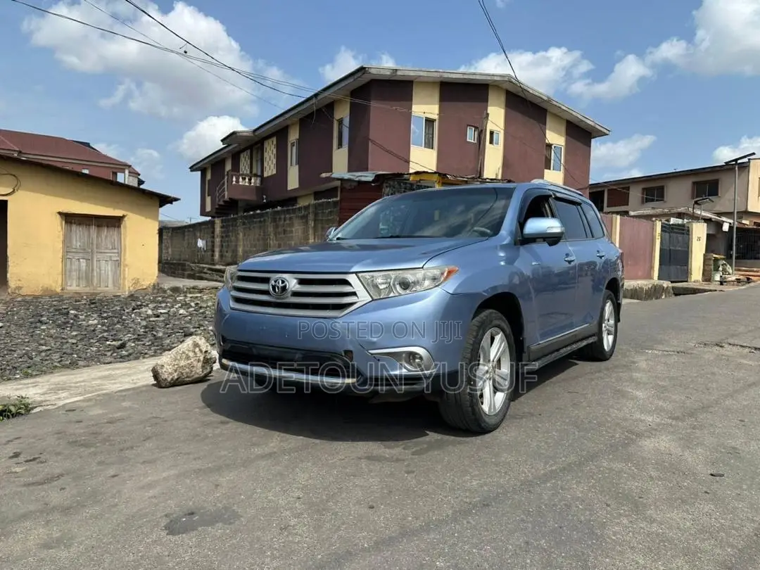Toyota Highlander Limited 2010 Blue