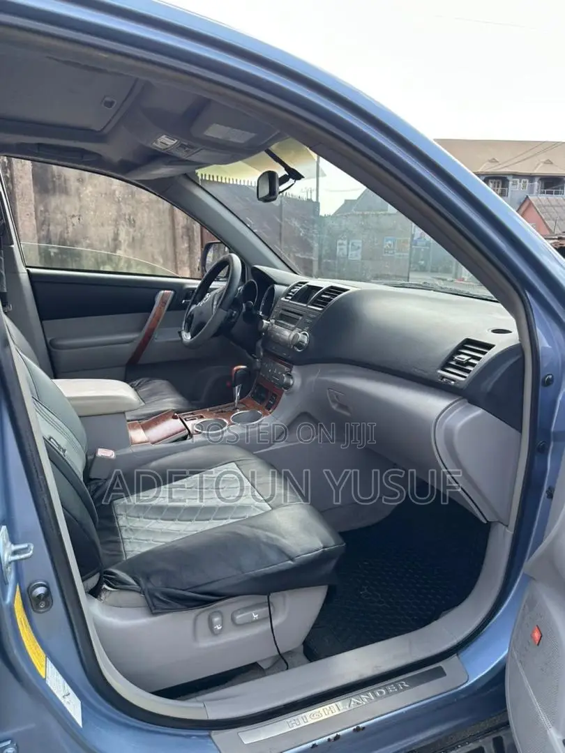 Toyota Highlander Limited 2010 Blue