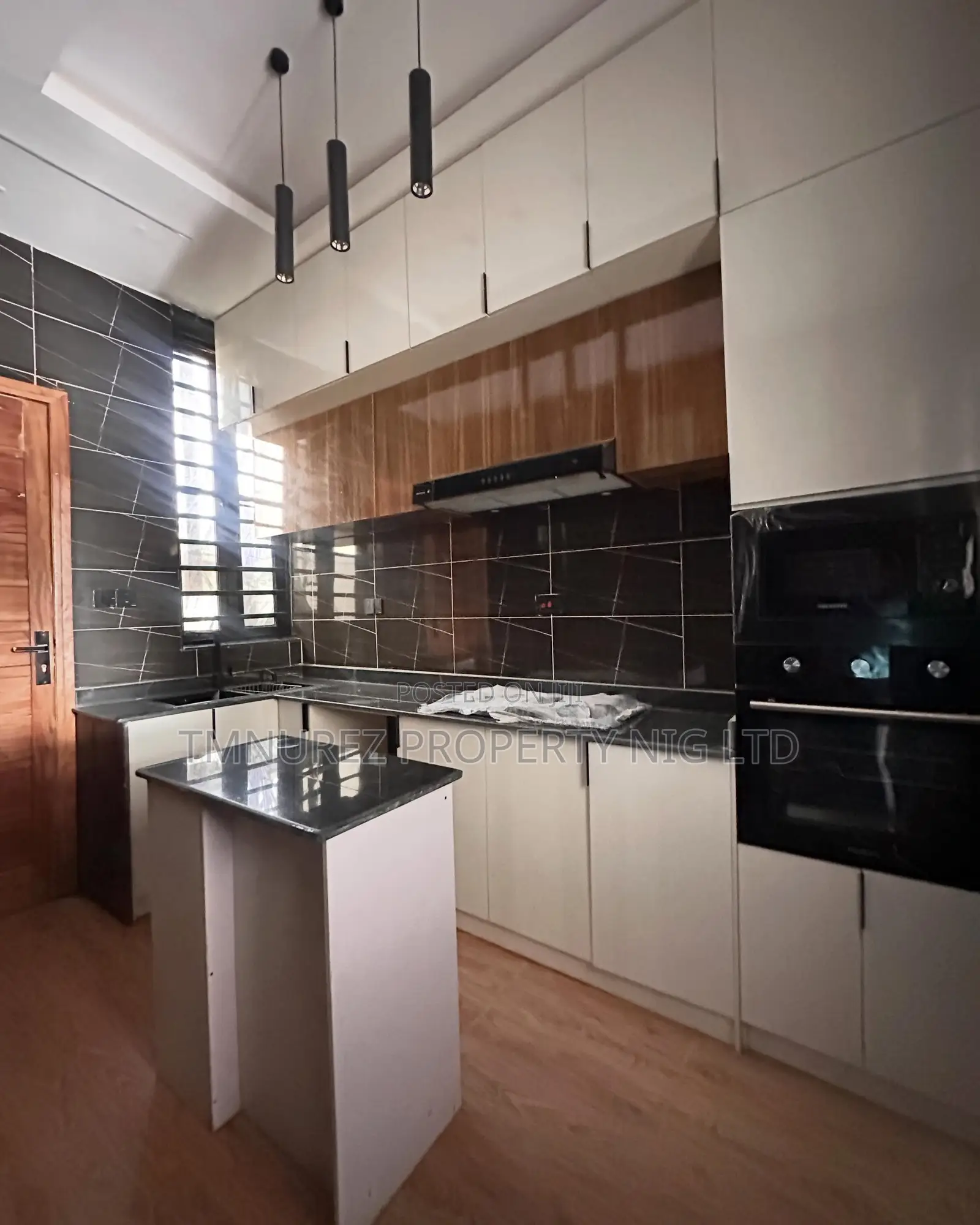 4bdrm Duplex in Ikota for rent