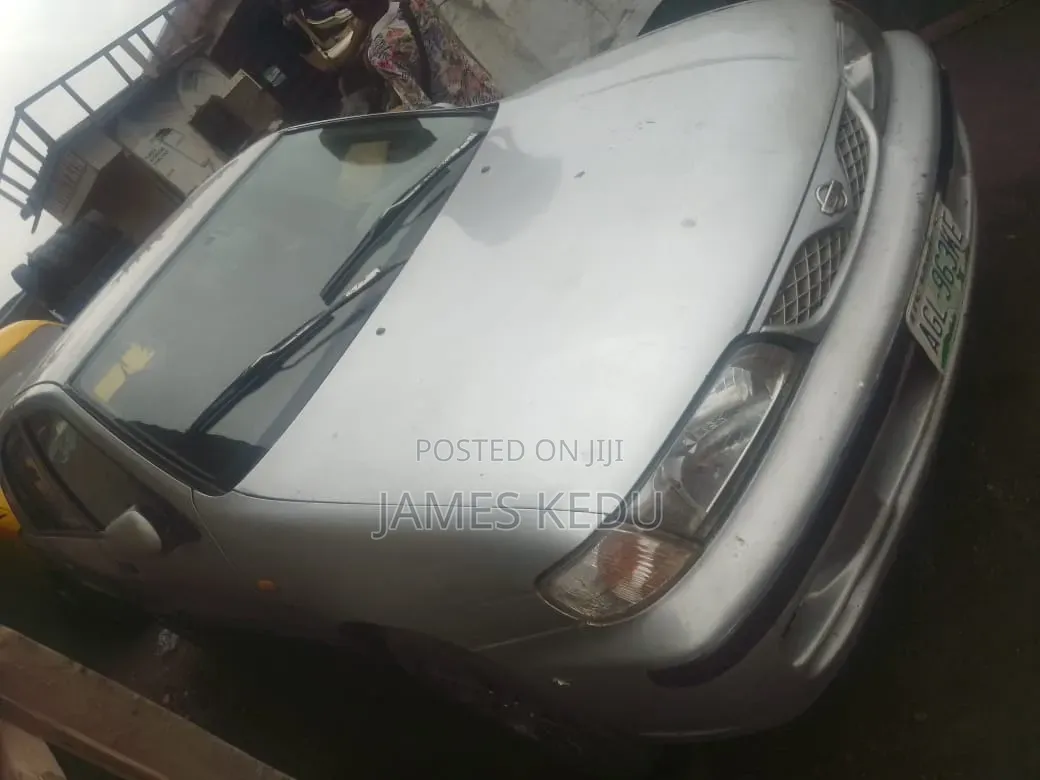 Nissan Almera Tino 2004 Silver