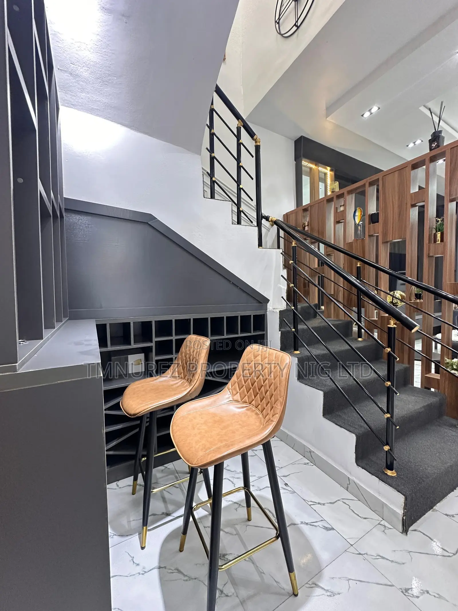 Furnished 4bdrm Duplex in Chevron for rent