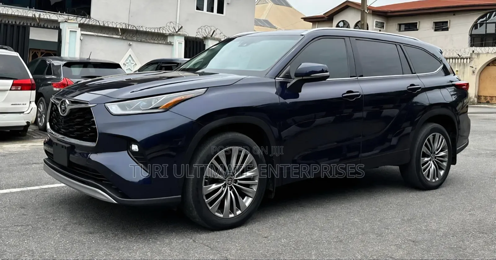 Toyota Highlander 2021 Blue