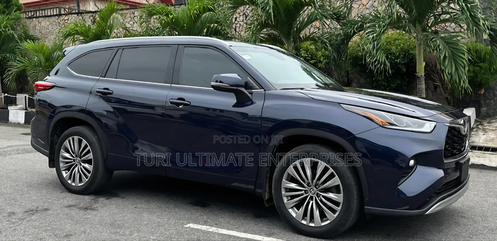 Toyota Highlander 2021 Blue