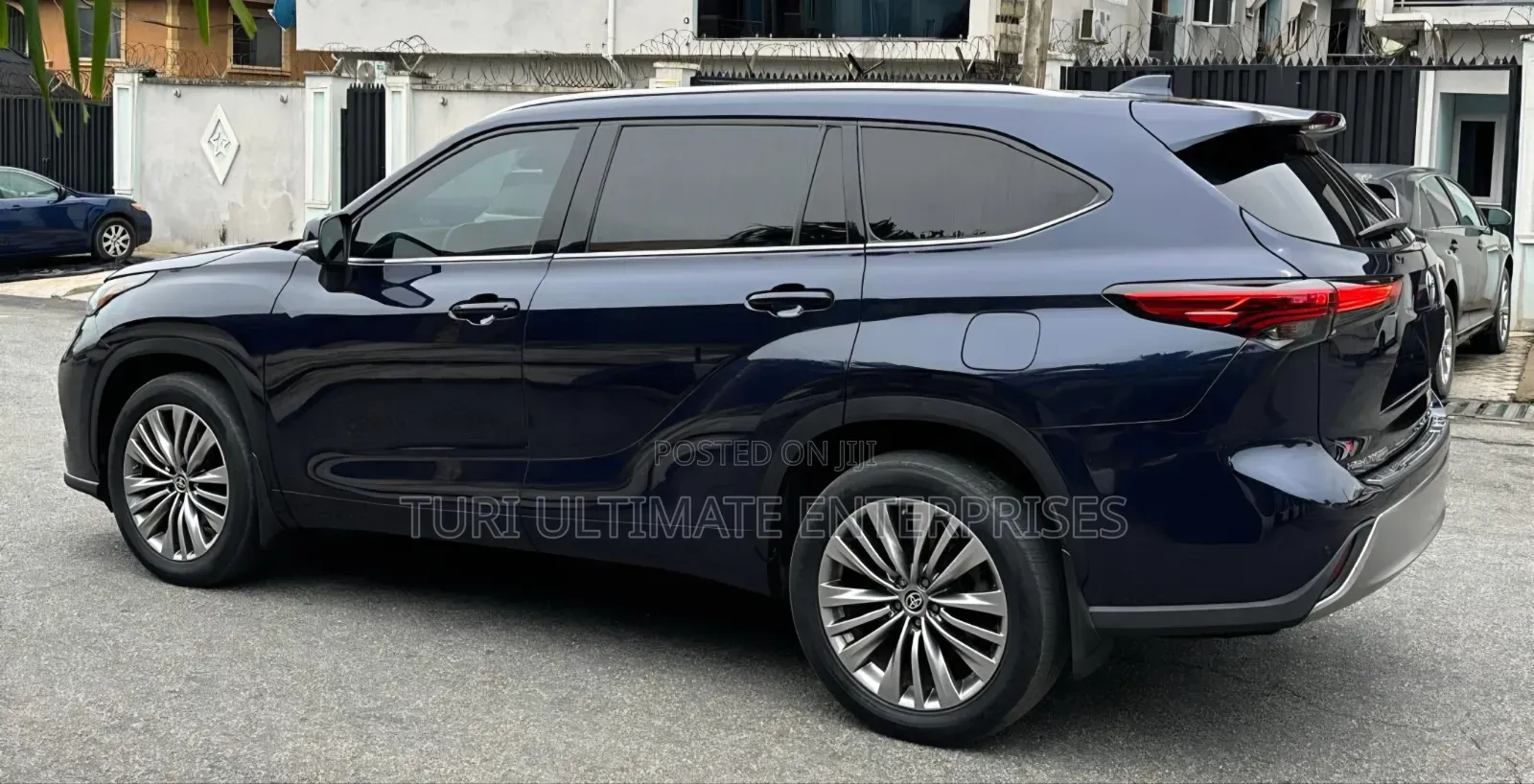 Toyota Highlander 2021 Blue