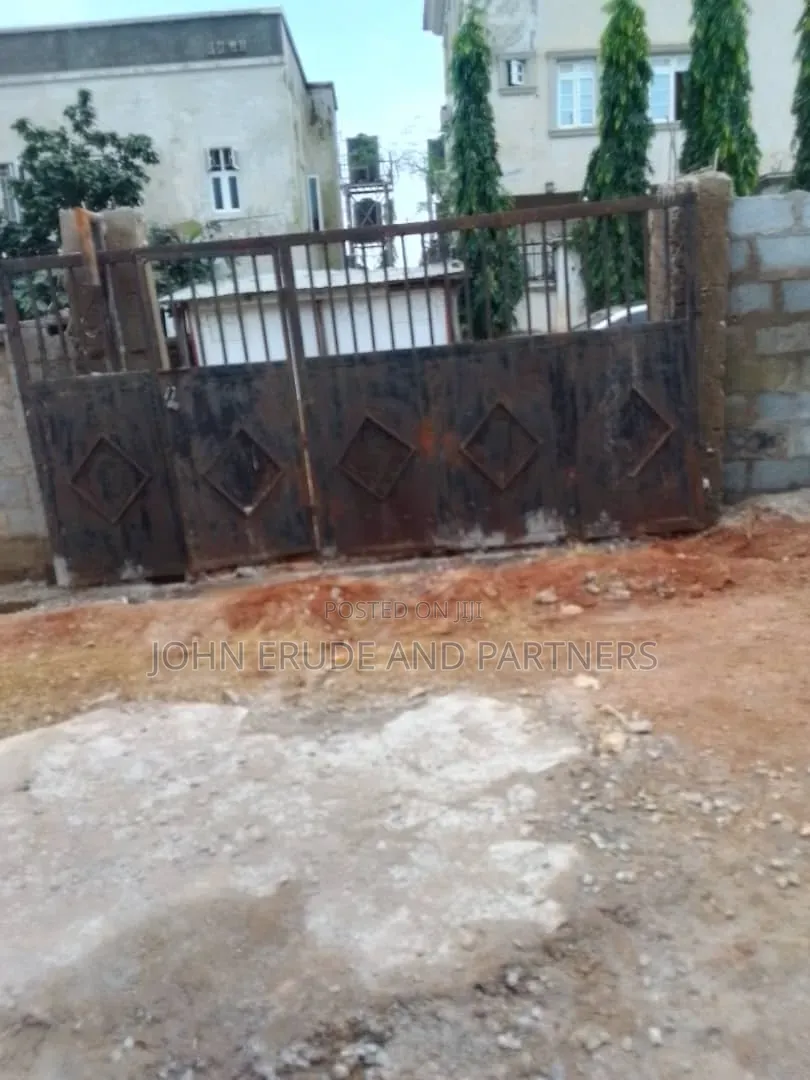 3bdrm Bungalow in Citzen Avenue, Dawaki for sale