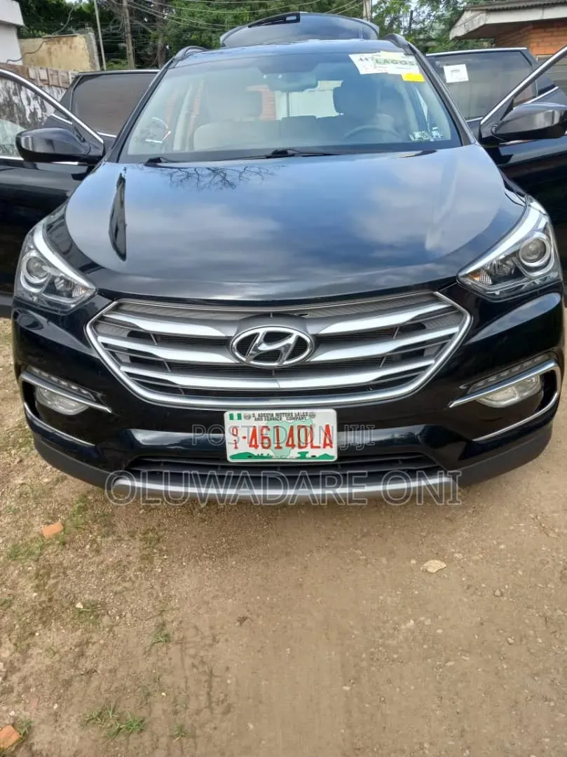 Hyundai Santa Fe 2017 Black