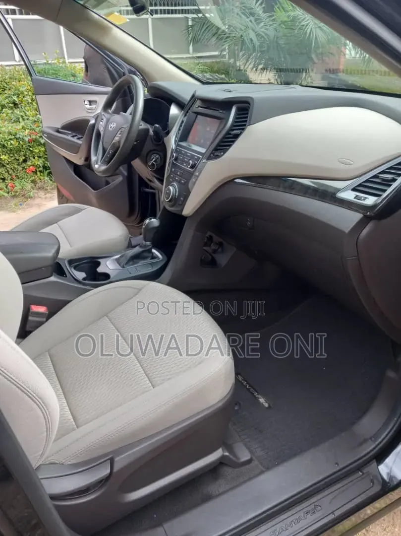 Hyundai Santa Fe 2017 Black