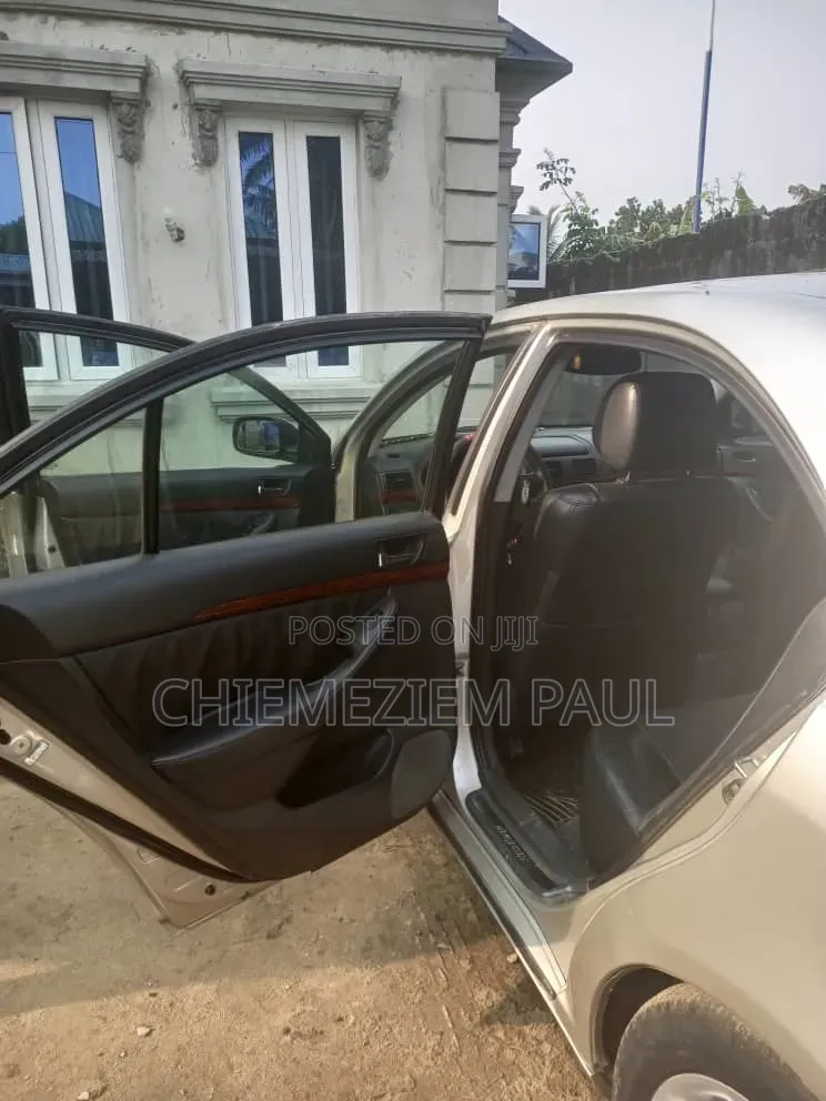 Toyota Avensis 2005 Silver
