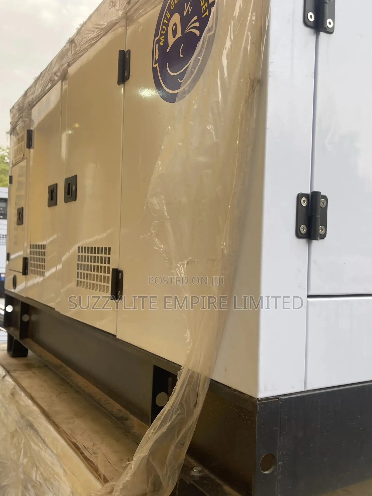 40kva England Perkins Soundproof Diesel Generator