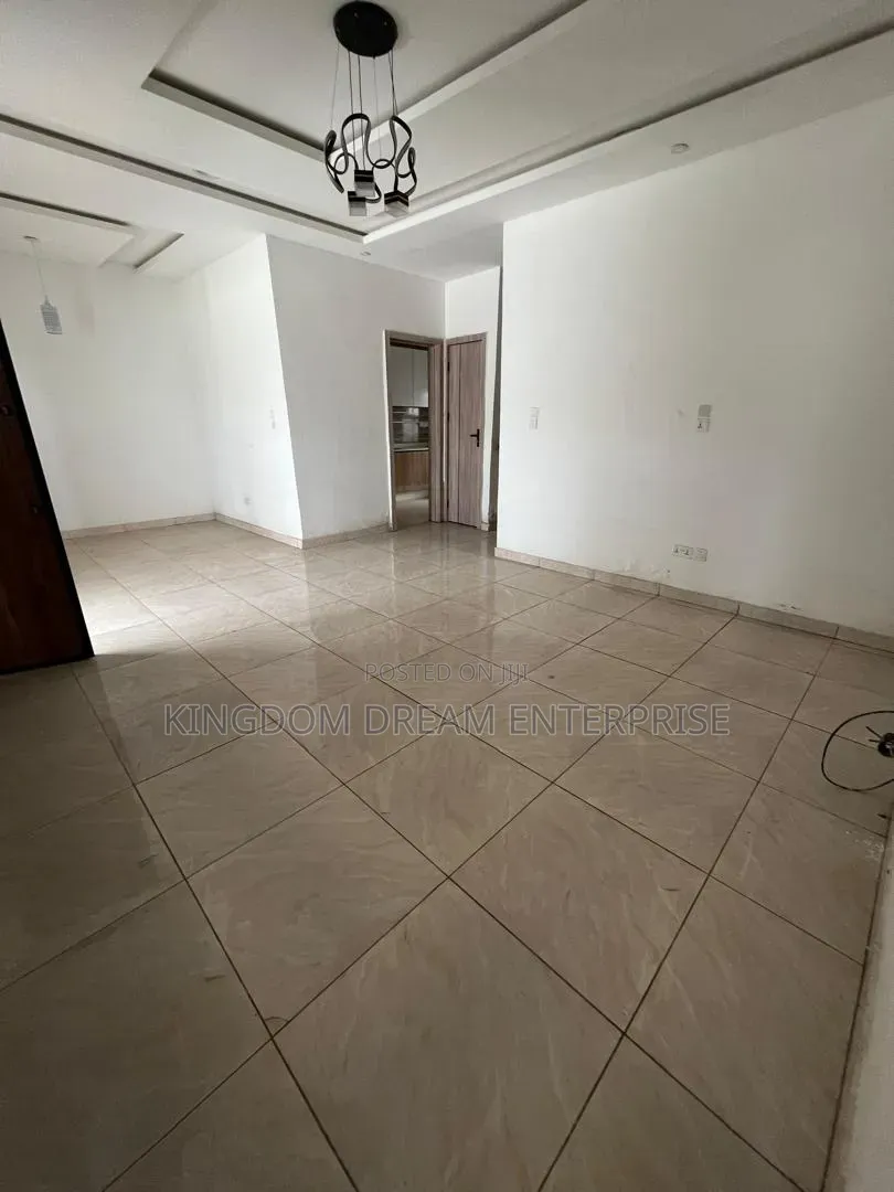 4bdrm Duplex in Harris Drive Vgc for rent