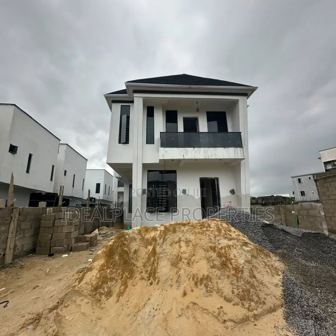 5bdrm Duplex in Sangotedo for sale