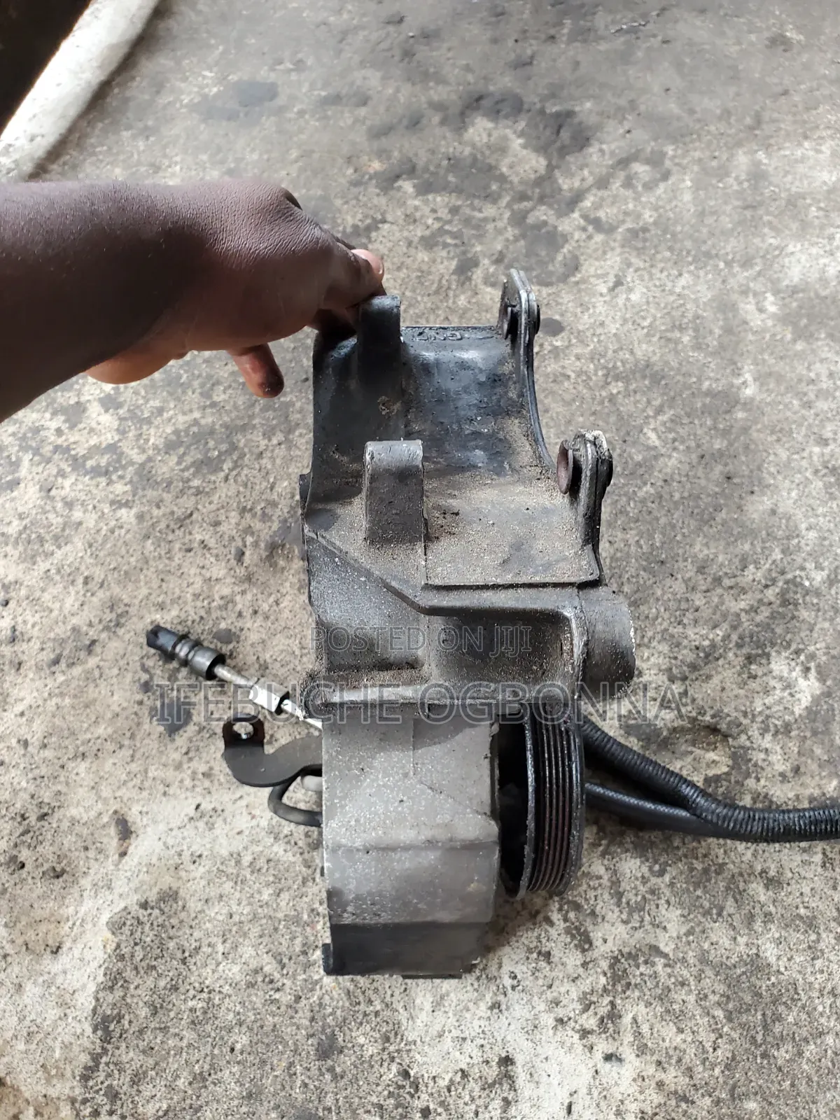 Power Steering Pump Chevrolet Avalanche 2010