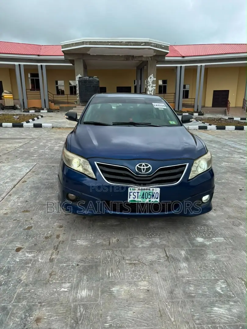 Toyota Camry SE 4dr Sedan (2.5L 4cyl 6A) 2011 Blue