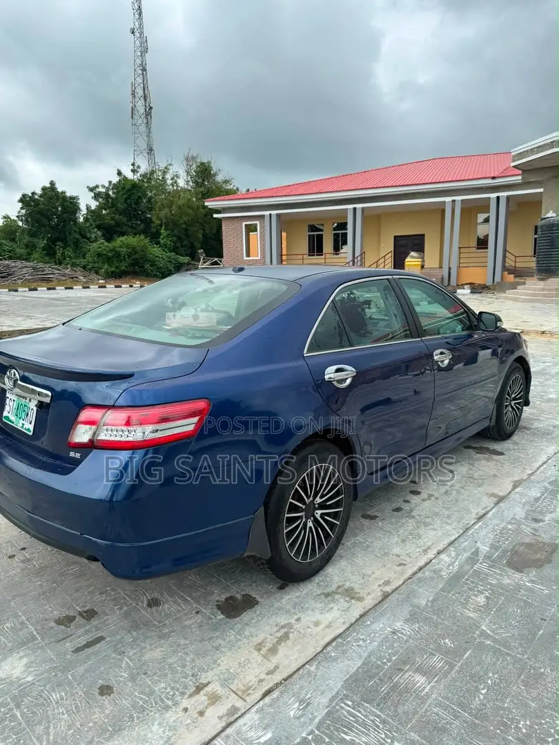 Toyota Camry SE 4dr Sedan (2.5L 4cyl 6A) 2011 Blue