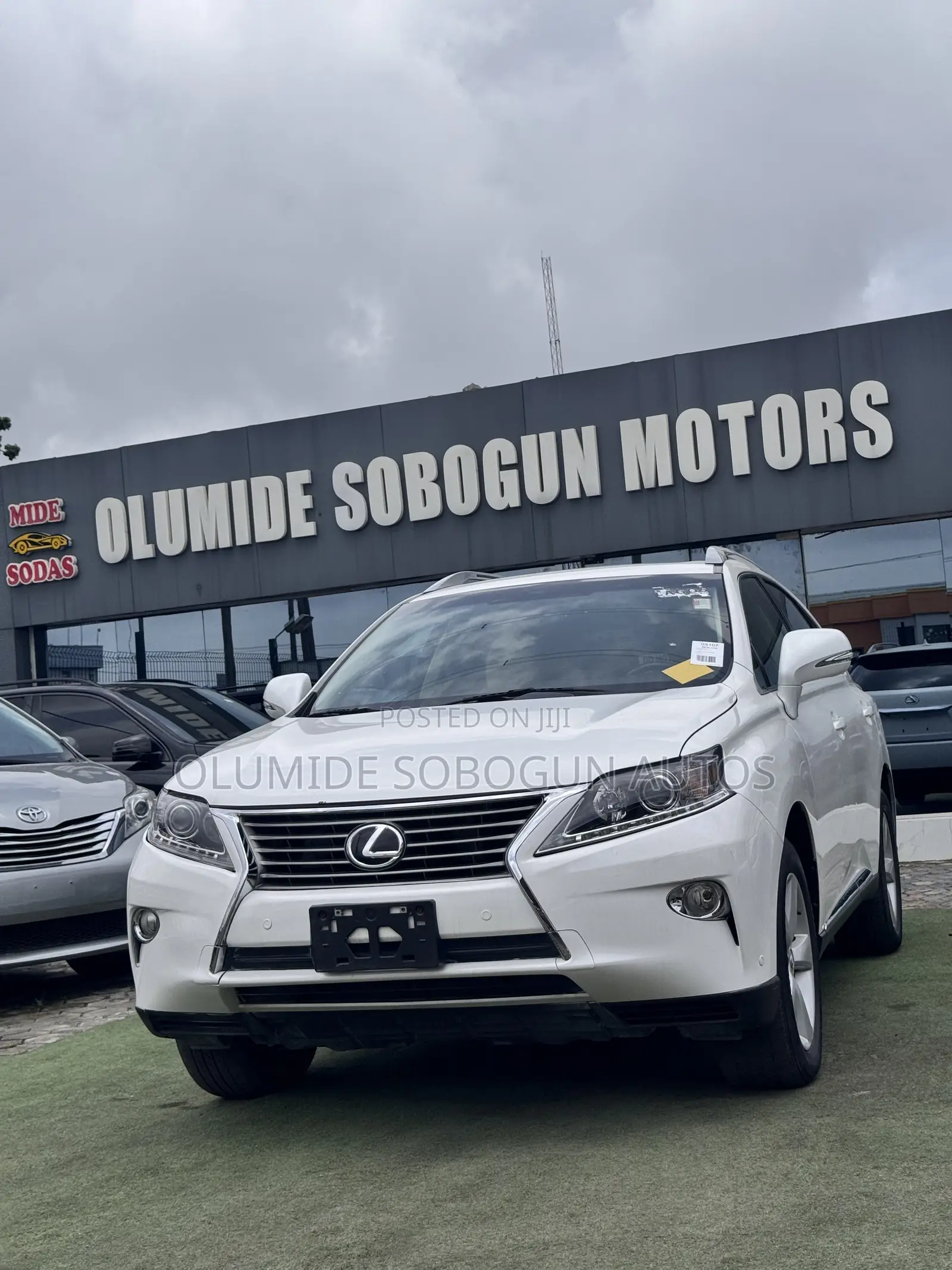 Lexus RX 350 FWD 2013 White