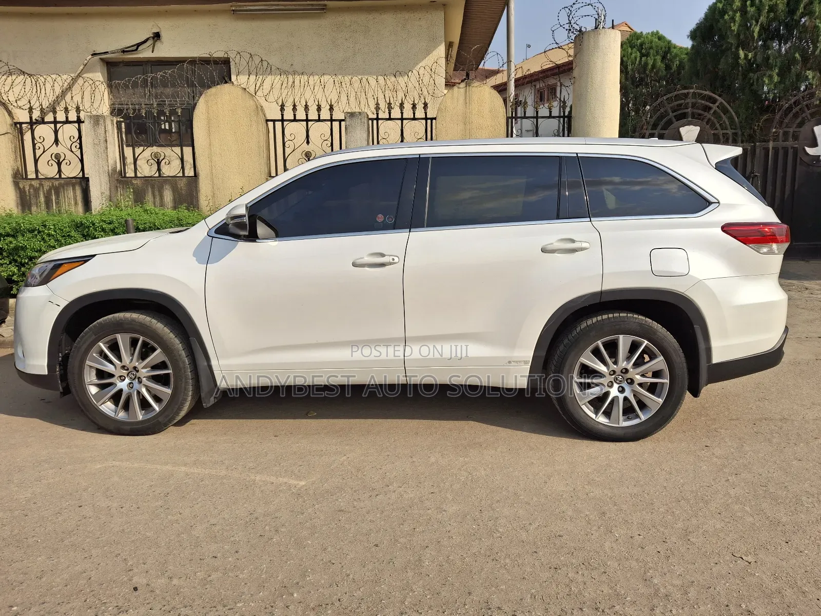 Toyota Highlander XLE V6 4x4 (3.5L 6cyl 6A) 2016 White
