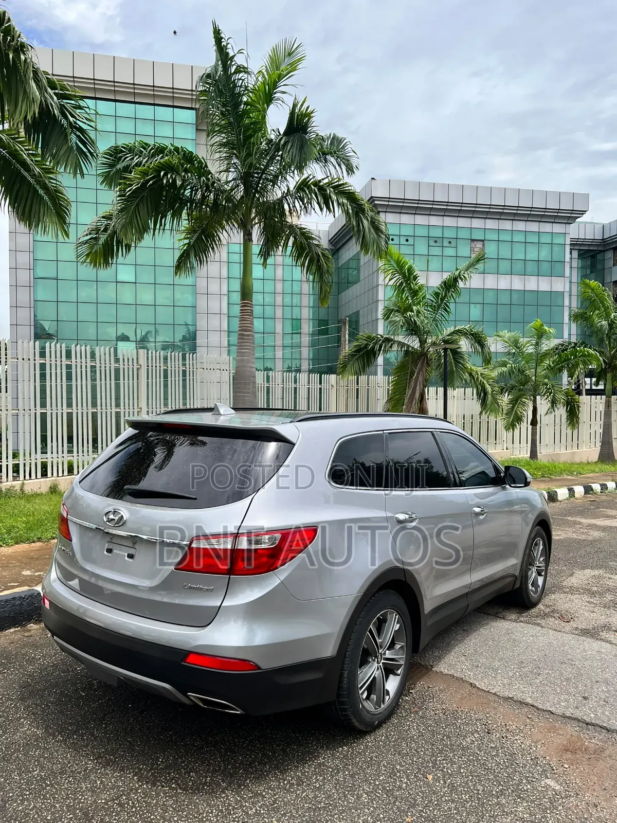 Hyundai Santa Fe 2013 Gray