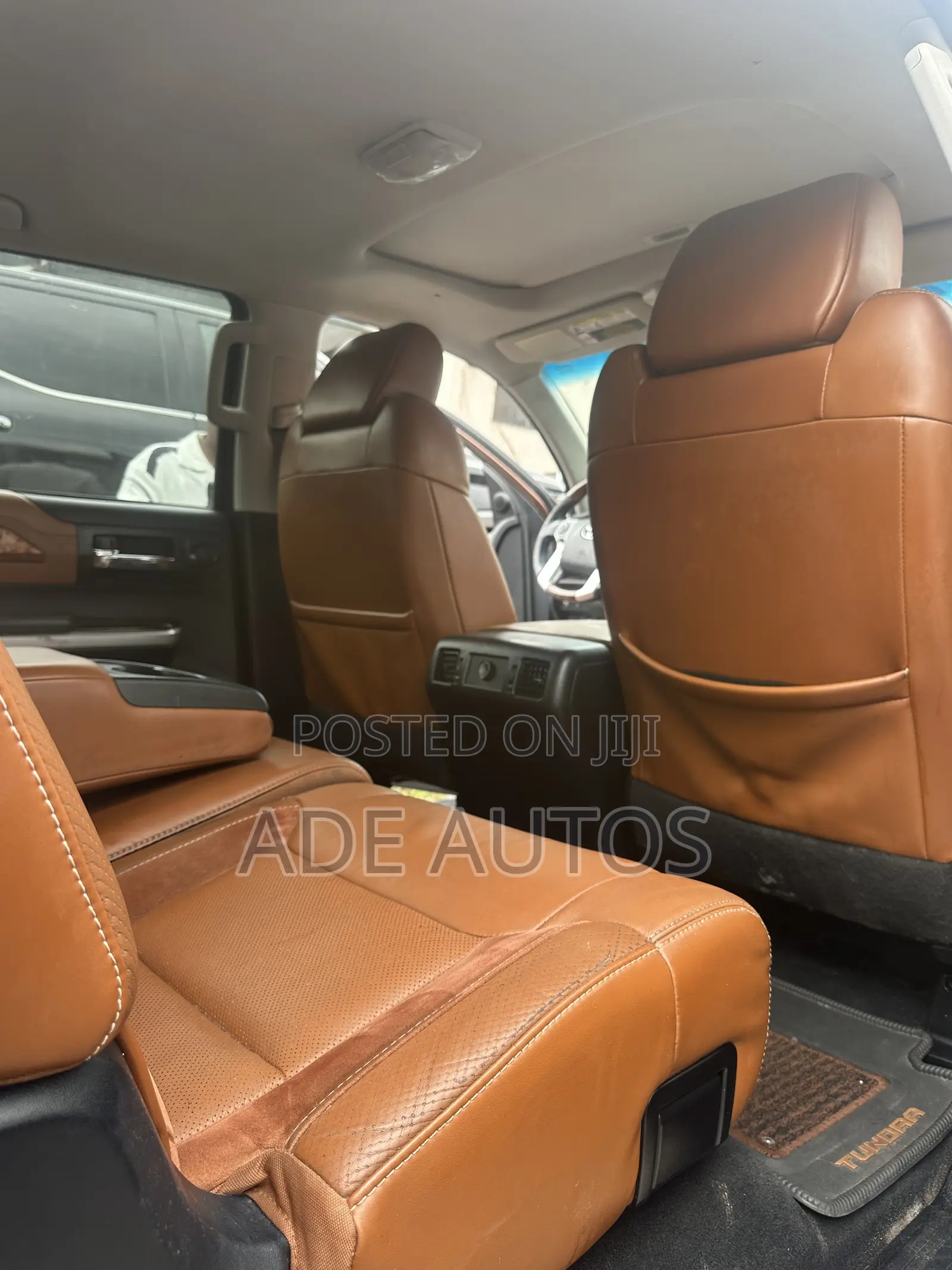 Toyota Tundra 1794 5.7L V8 4x4 CrewMax 5.6 ft. box 145.7 in. WB 2016
