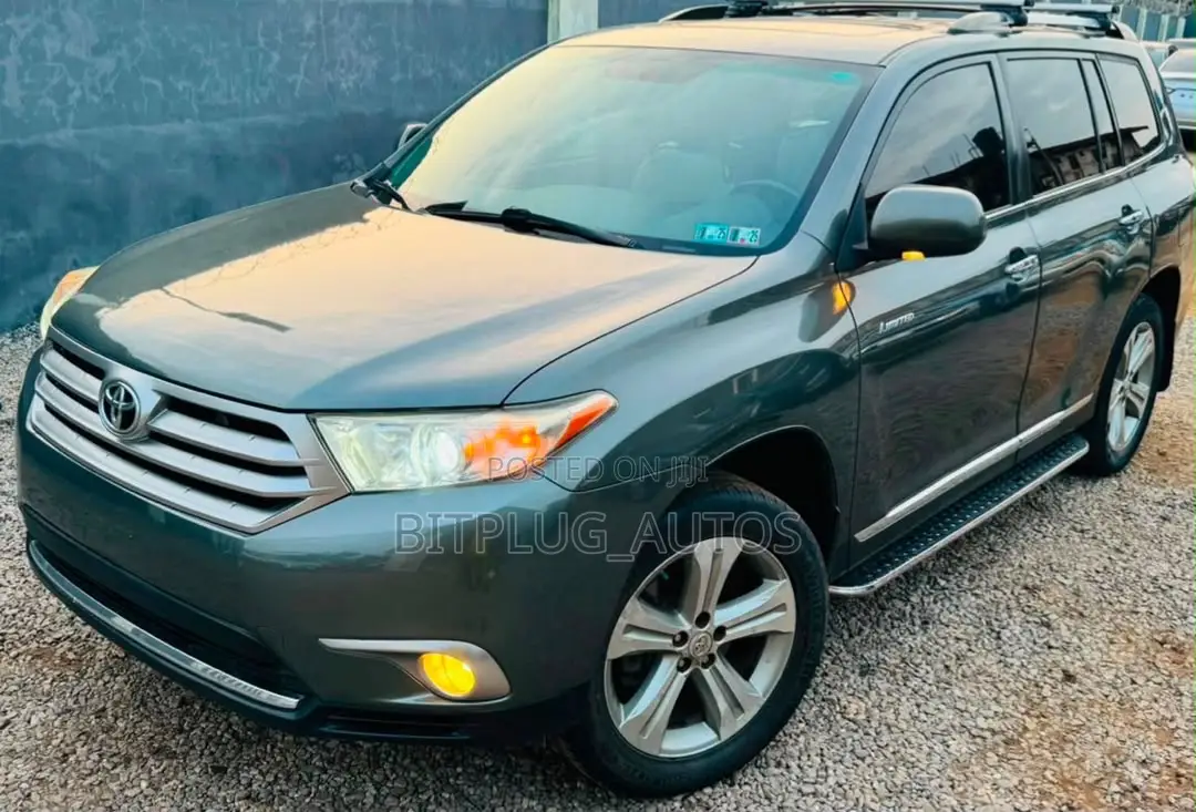 Toyota Highlander Limited 2012 Gray