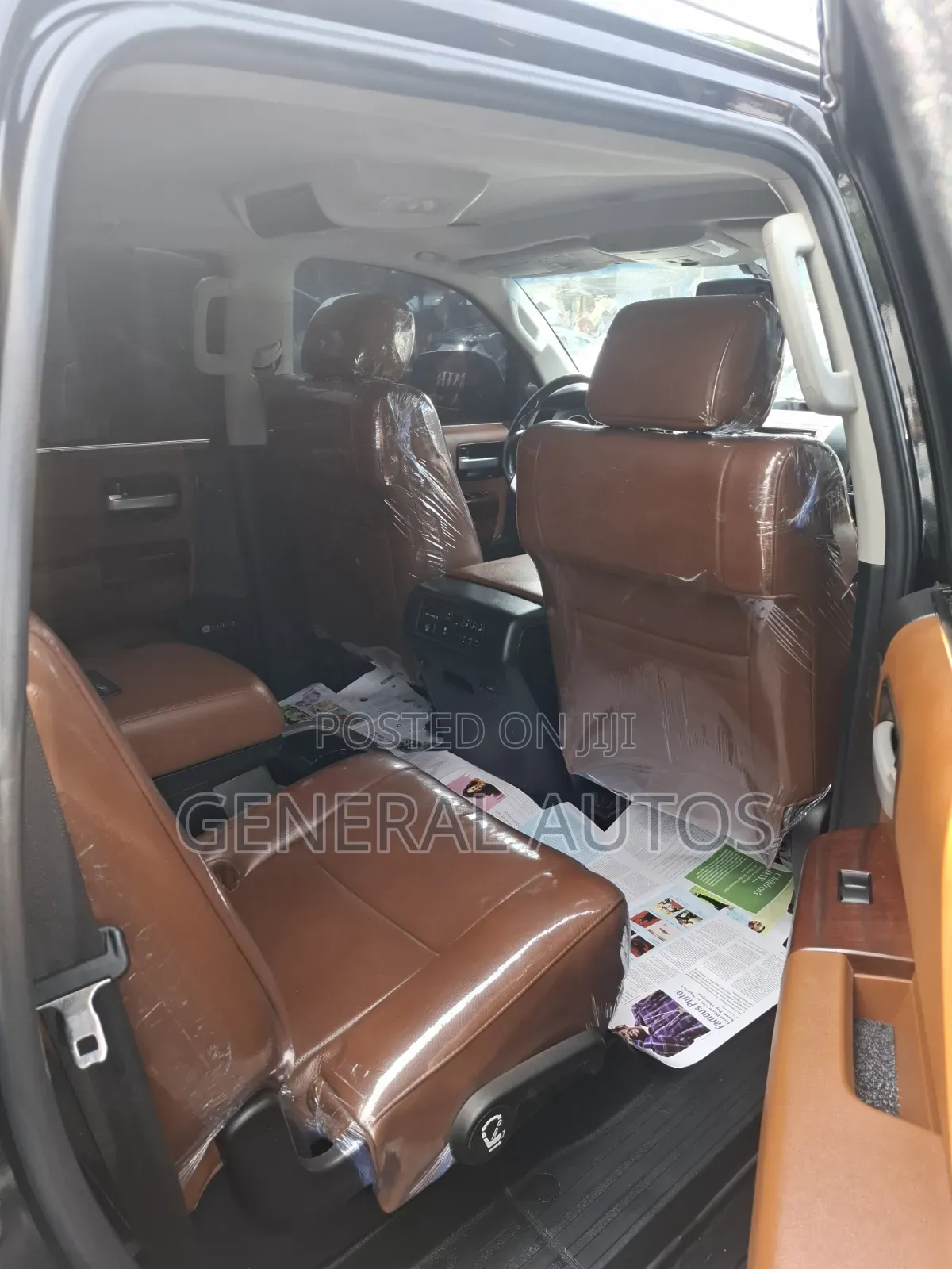 Toyota Sequoia Platinum 4dr SUV 4WD (5.7L 8cyl 6A) 2016 Black