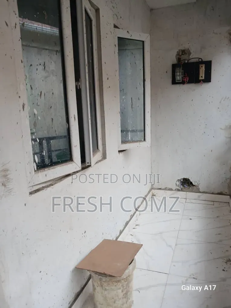 3bdrm Apartment in Idowu Estate, Ado / Ajah for rent