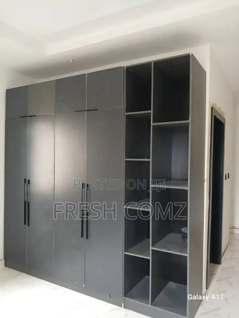 3bdrm Apartment in Idowu Estate, Ado / Ajah for rent