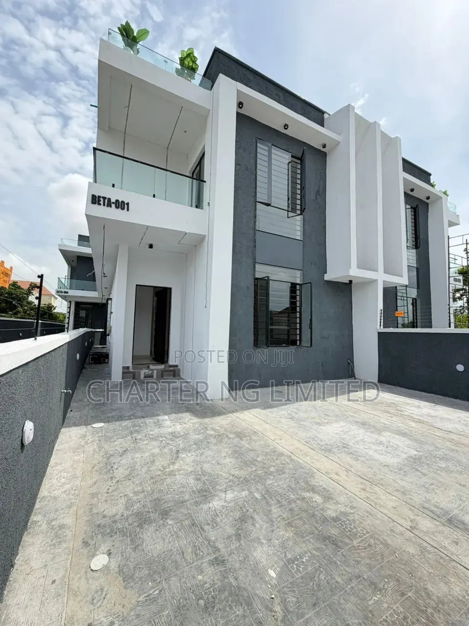 4bdrm Duplex in Charter Ng Ltd, Lekki for sale