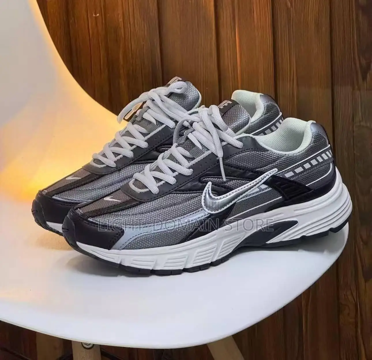 Premium Nike Initiator Sneakers ( FREE DELIVERY )