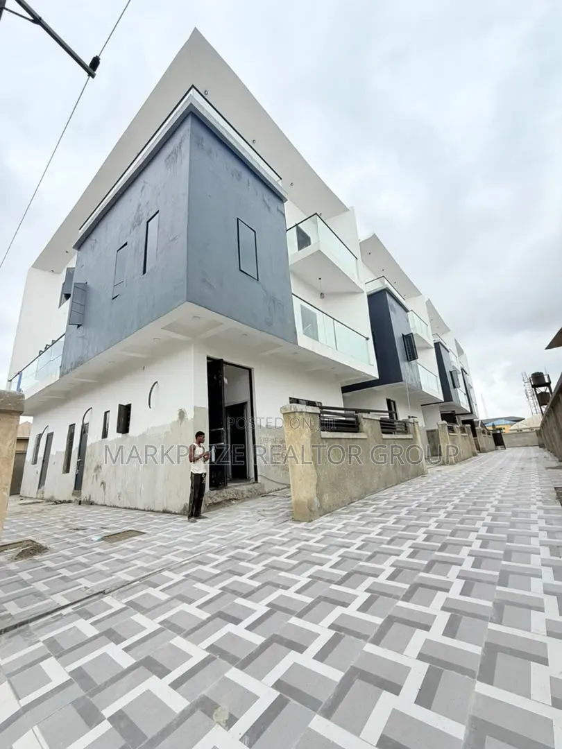 Furnished 5bdrm Duplex in Amuwo Odofin Lagos, Apple Junction for sale