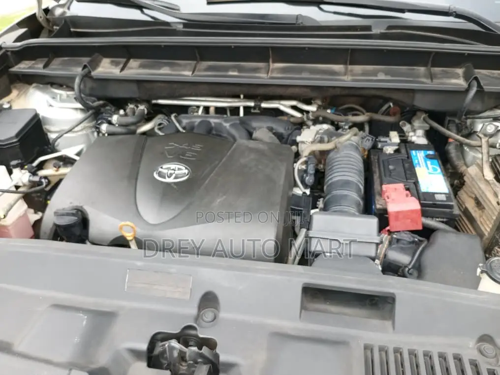 Toyota Highlander XLE AWD 2020 Silver