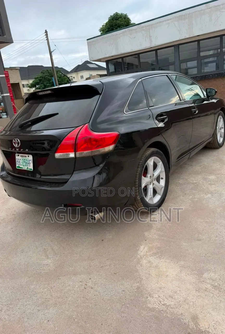 Toyota Venza 2010 Black