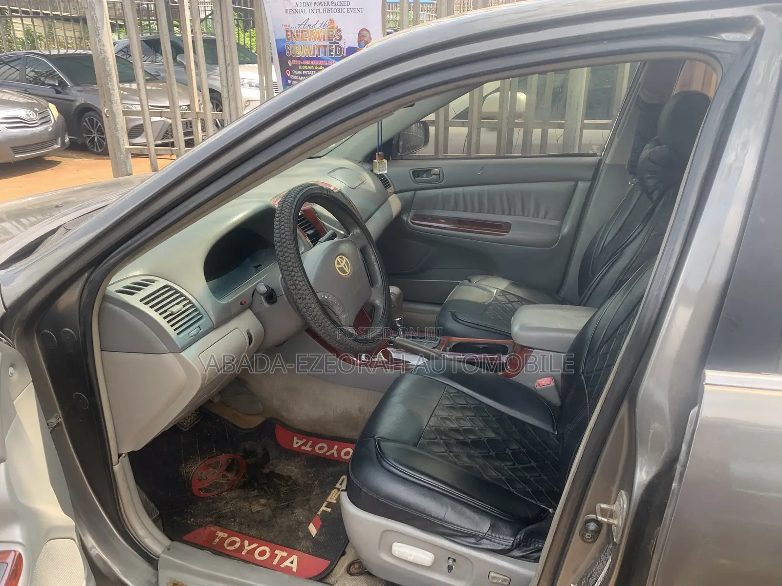 Toyota Camry LE 4dr Sedan (2.4L 4cyl 5A) 2005 Gray