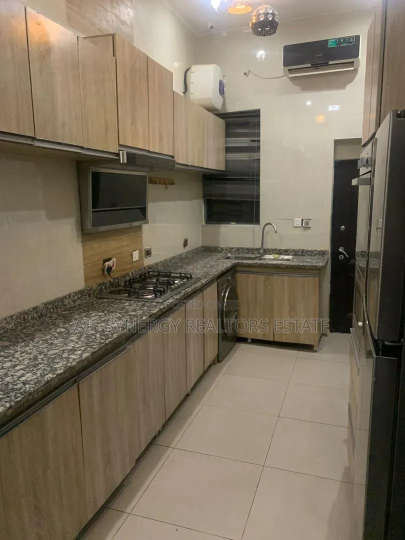 Furnished 4bdrm Townhouse / Terrace in VGC / Ajah for rent