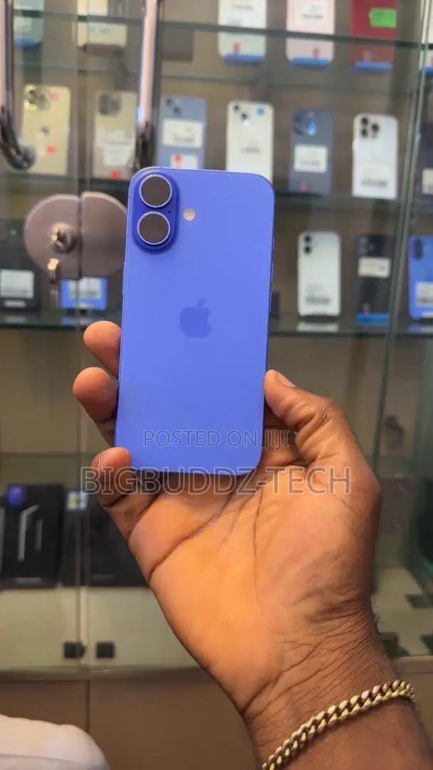 New Apple iPhone 16 128 GB Blue