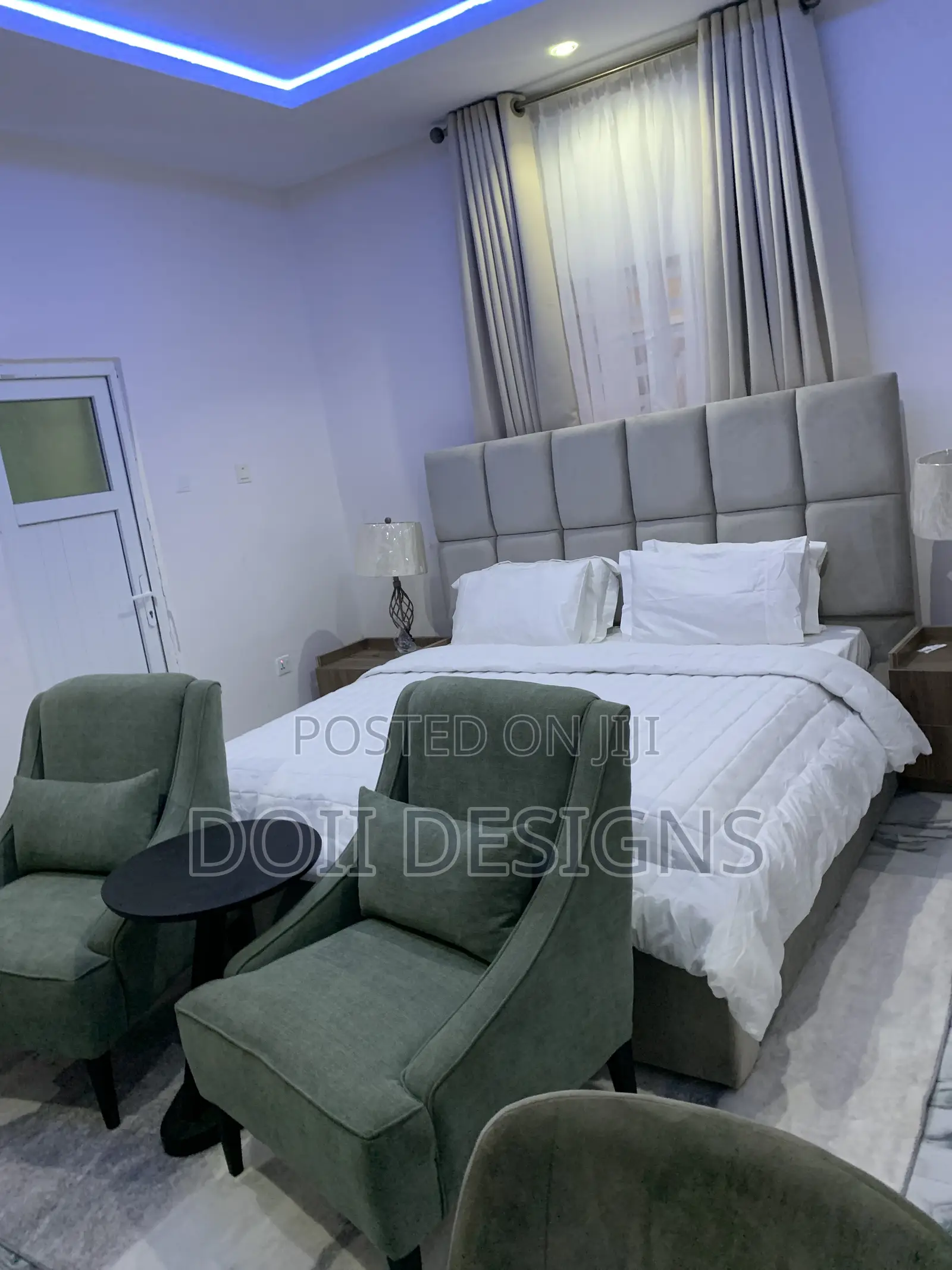 Mara Upholstered Platform Bed