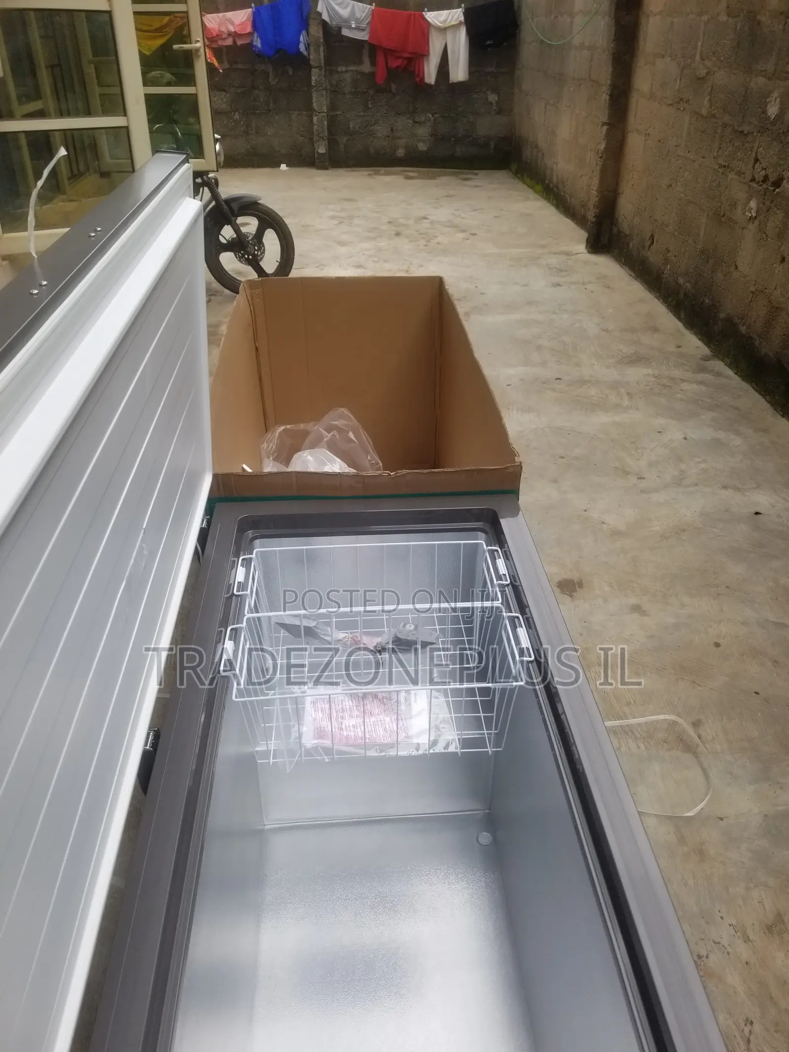 Hisense Home and Shop Chest Freezer