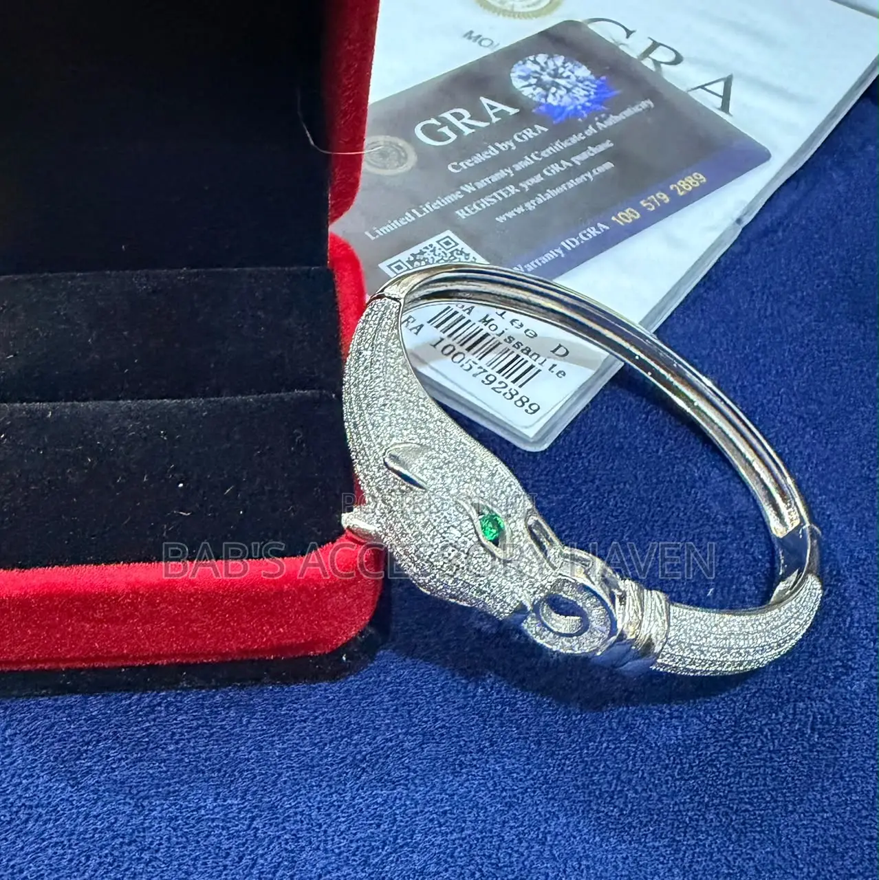 Iced-Out Moissanite Dual Panther Head Bangle (Gra Certified)
