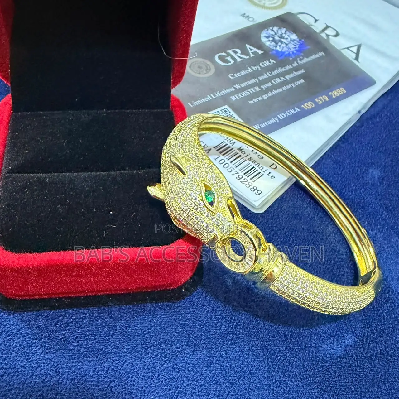Iced-Out Moissanite Dual Panther Head Bangle (Gra Certified)