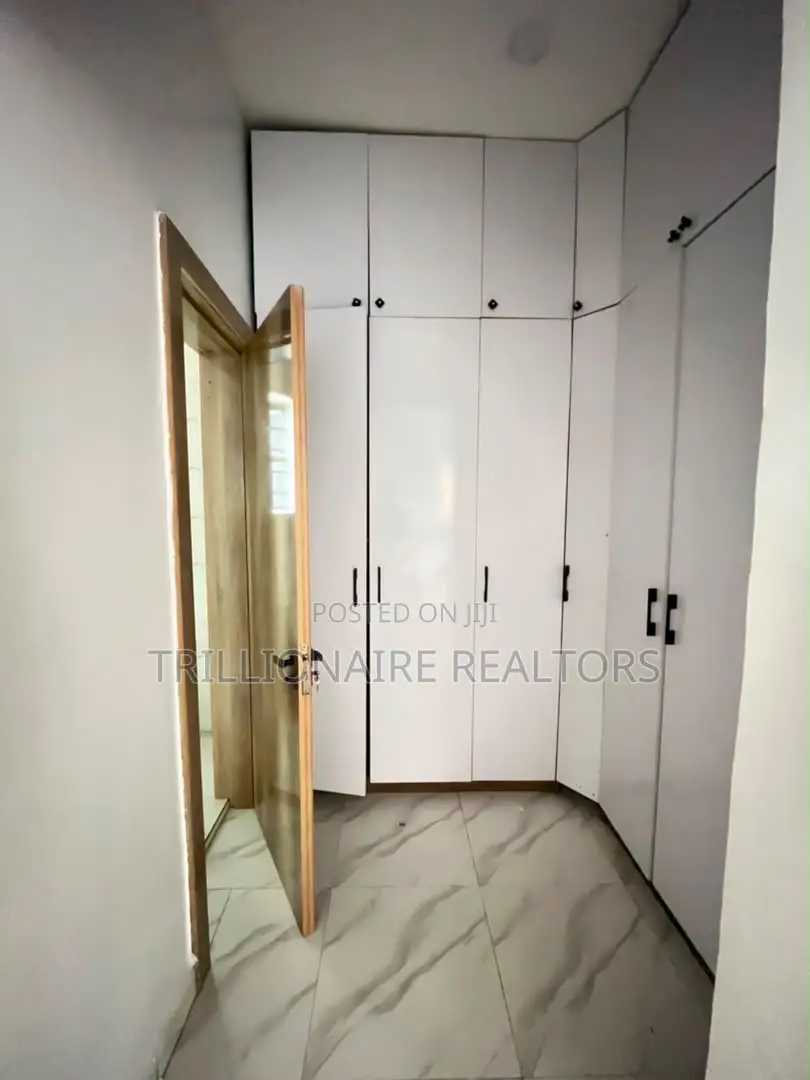 4bdrm Duplex in Orchid, Chevron for rent