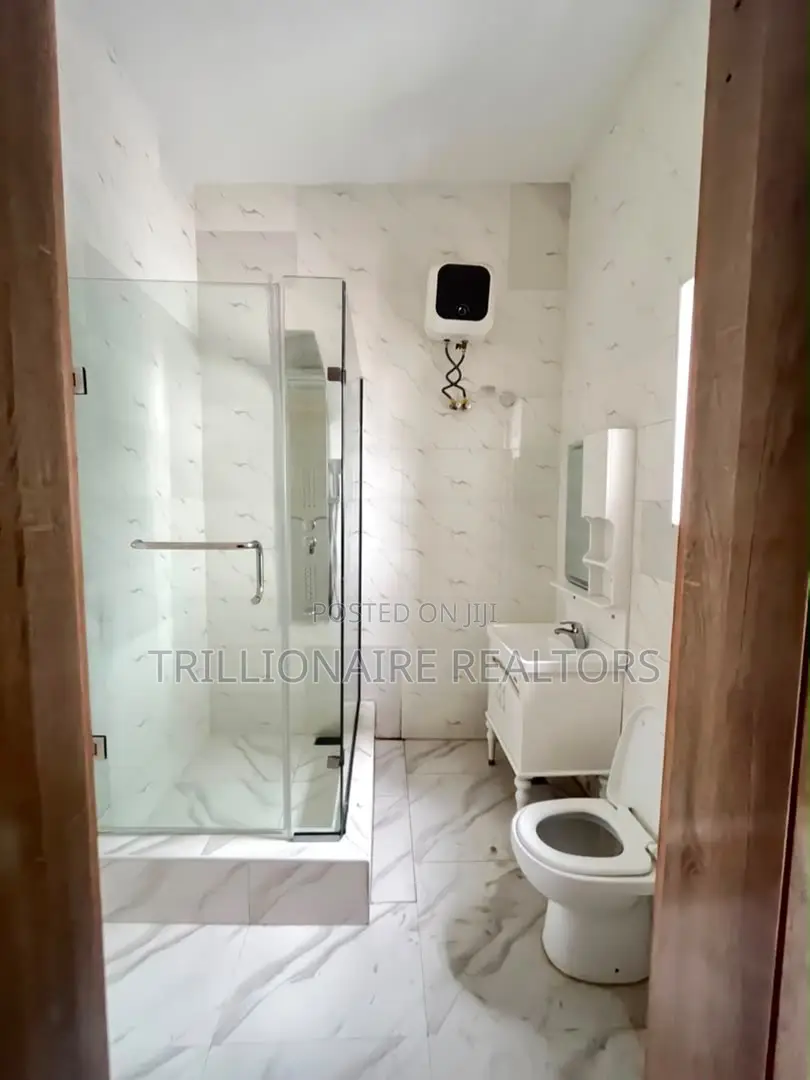 4bdrm Duplex in Orchid, Chevron for rent