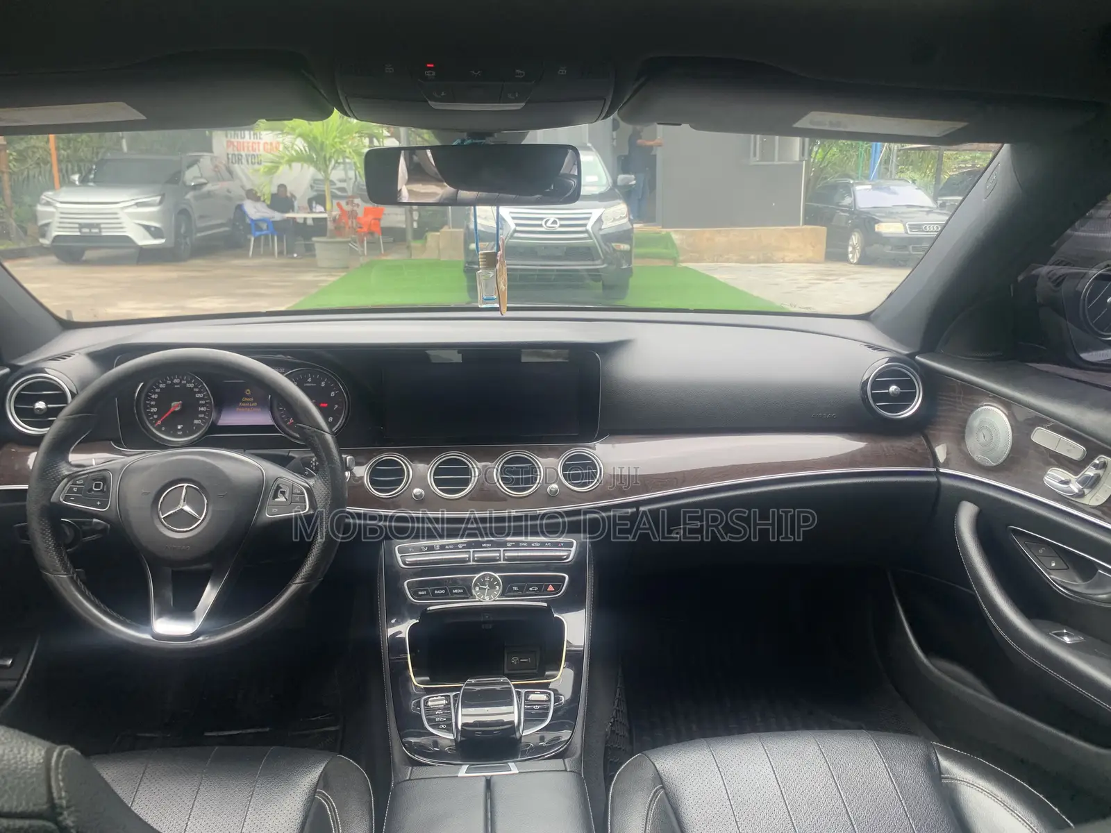 Mercedes-Benz C300 2016 Black